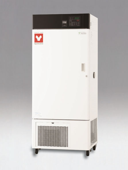 低温恒温器（冷凍機付きインキュベーター）(INE800)