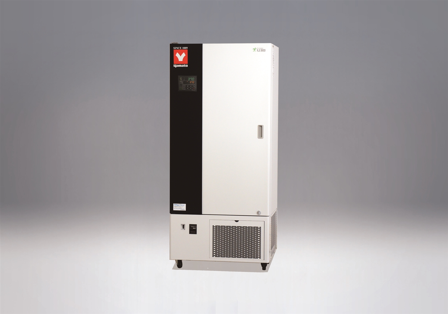 低温恒温器（冷凍機付きインキュベーター）(ILE800)